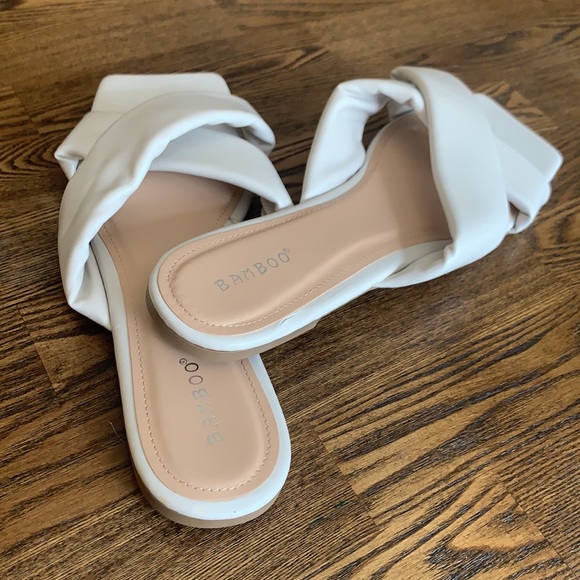 Sandals - Picture 4 of 5